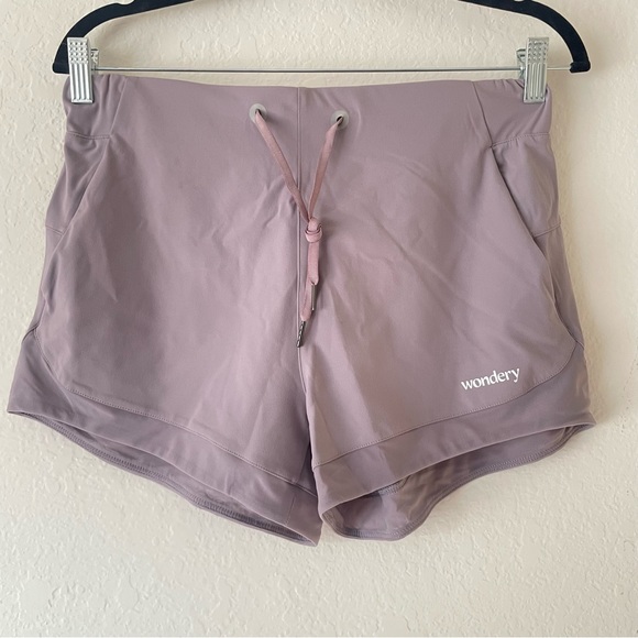 NWOT Wondery Janelle Hiking Shorts - Lavender - Medium - Picture 1 of 7